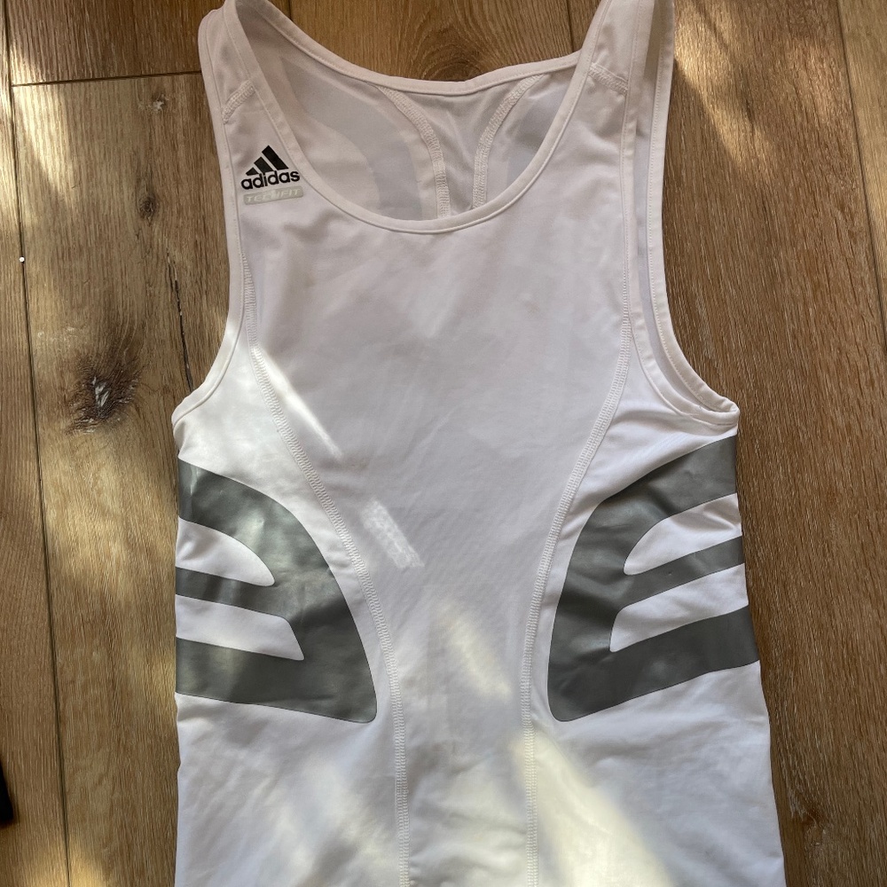 Adidas: Womens White Tennis Top  Size M